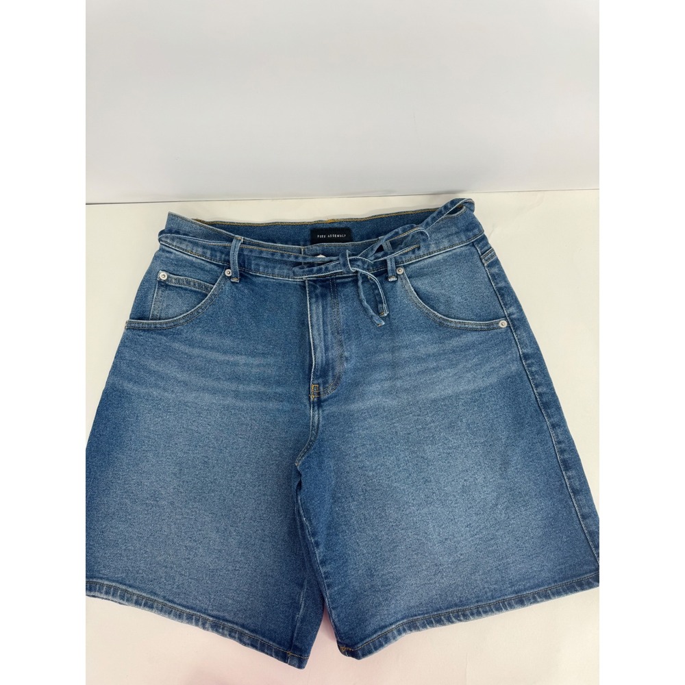 Free Assembly Womens High Rise Tie Waist Denim Shorts Medium Wash Blue Size 6